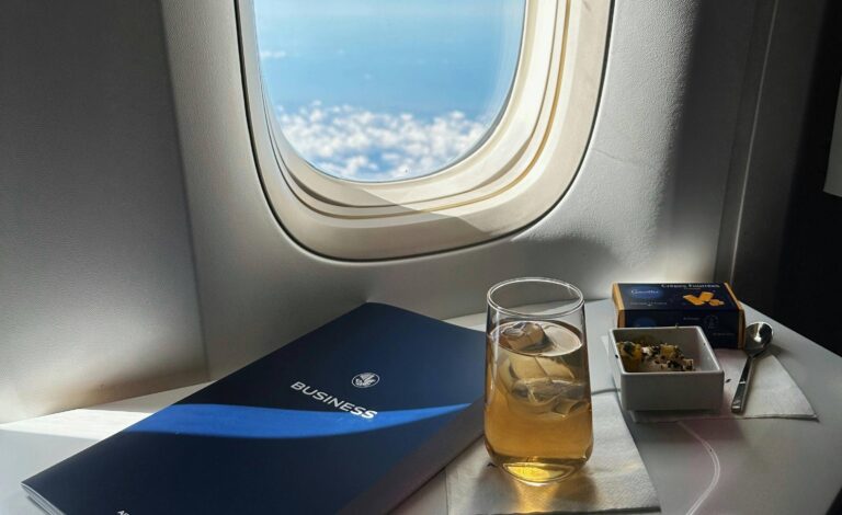 [SUITE SPOTS] Air France Business Class to Paris + [GUIDE] Are you flying the AF suite?