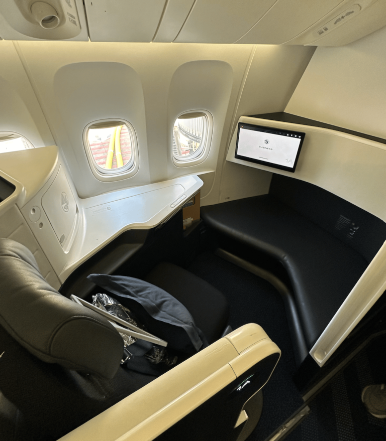 [SUITS SPOTS] Air France/KLM Business Class to Lisbon